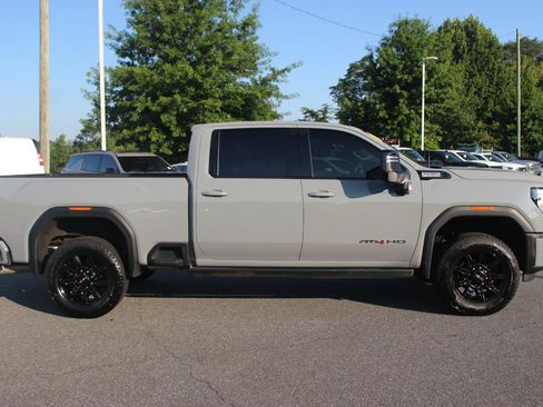 Used 2024 GMC Sierra 2500 AT4 w/ AT4 Premium Plus Package AWD/4WD image 8