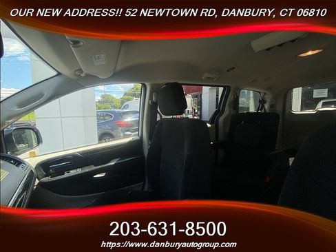Used 2019 Dodge Grand Caravan SE FWD image 20