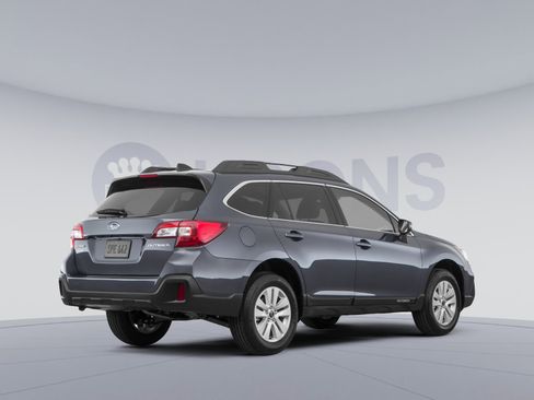 Used 2019 Subaru Outback 2.5i Premium image 4