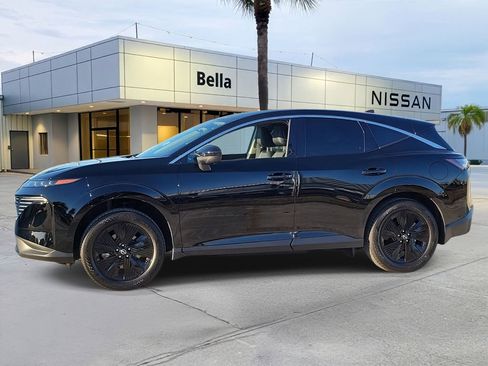 Certified 2025 Nissan Murano SV image 10