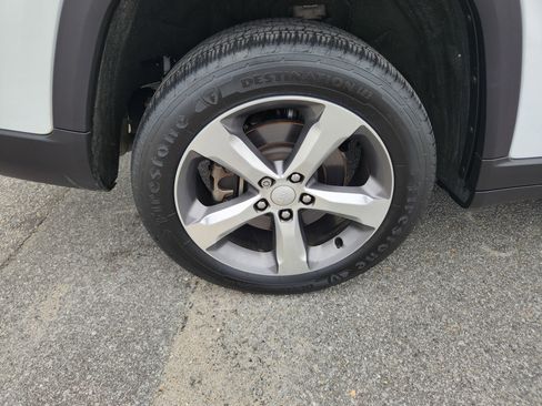 Used 2021 Jeep Grand Cherokee L Limited w/ Trailer Tow Group (B) image 10