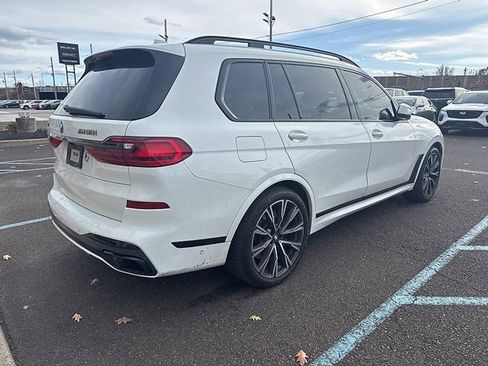 Used 2022 BMW X7 M50i w/ Executive Package image 3