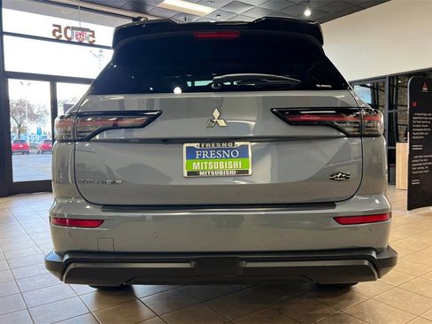 New 2026 Mitsubishi Outlander image 6