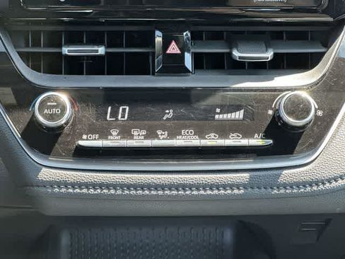 Used 2021 Toyota Corolla SE w/ SE Premium Package FWD image 15