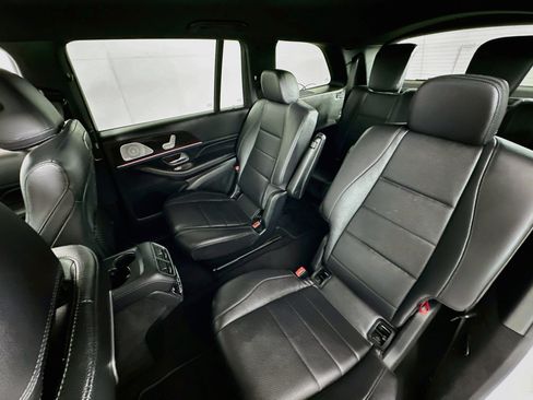 Used 2020 Mercedes-Benz GLS 450 4MATIC image 23