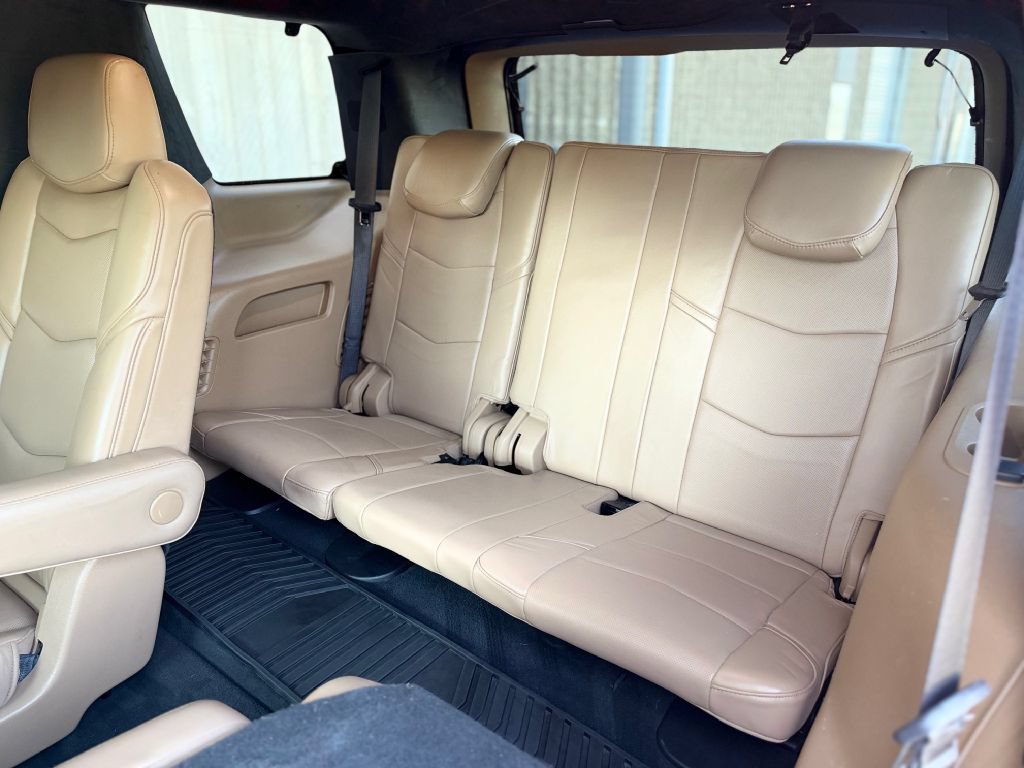 Used 2019 Cadillac Escalade Platinum AWD/4WD image 13