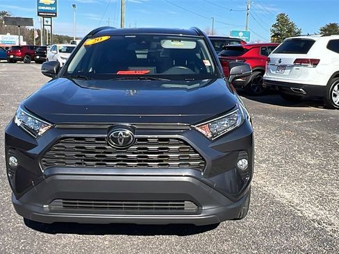 Used 2020 Toyota RAV4 XLE Premium image 2