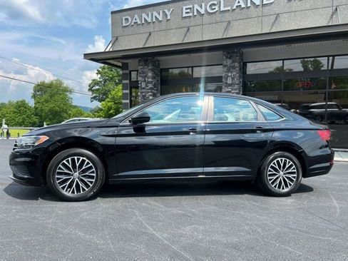 Used 2019 Volkswagen Jetta SE image 3