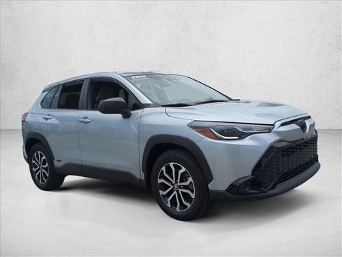 Used 2024 Toyota Corolla Cross AWD Hybrid image 3