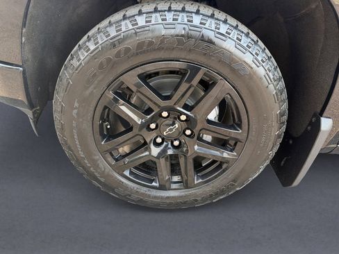 Used 2024 Chevrolet Silverado 1500 RST AWD/4WD image 9