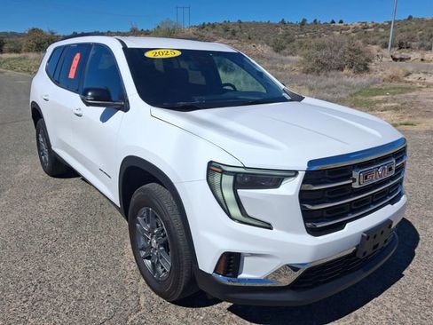 Certified 2025 GMC Acadia Elevation image 2