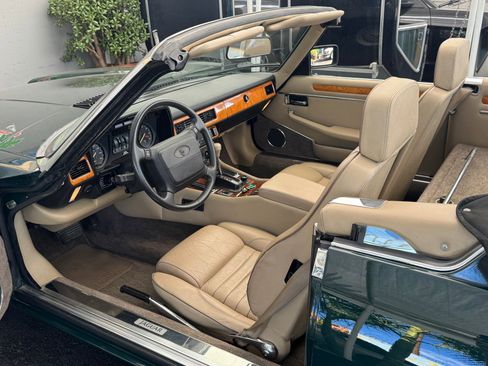 Used 1991 Jaguar XJS V12 Convertible image 17