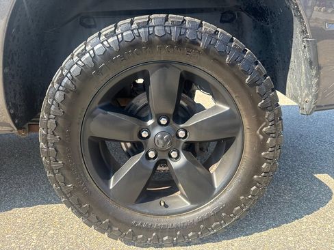 Used 2019 RAM 1500 Express w/ Express Value Package AWD/4WD image 21