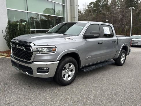 Used 2025 RAM 1500 Big Horn AWD/4WD image 2