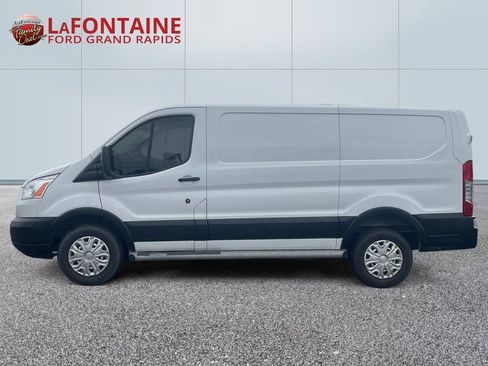 Used 2019 Ford Transit 250 130 Low Roof w/ Exterior Upgrade Package RWD image 4