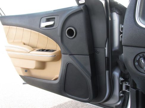 Used 2014 Dodge Charger R/T image 92