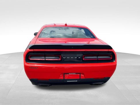 Used 2017 Dodge Challenger R/T Scat Pack RWD image 4