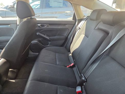 Used 2022 Honda Civic EX image 4