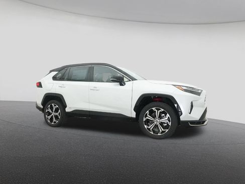 New 2025 Toyota RAV4 XSE AWD/4WD image 28