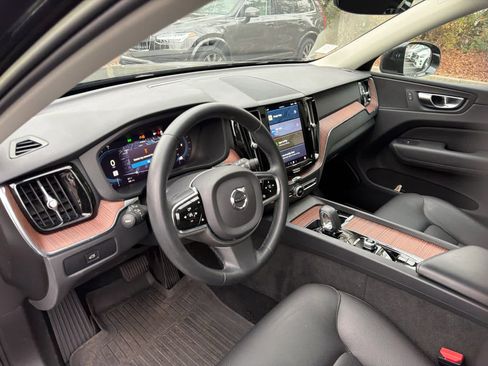 Certified 2023 Volvo XC60 B5 Plus w/ Protection Package Premier image 27