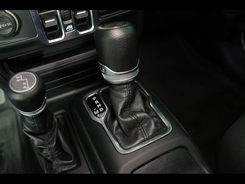 Used 2021 Jeep Wrangler Unlimited Sport image 13