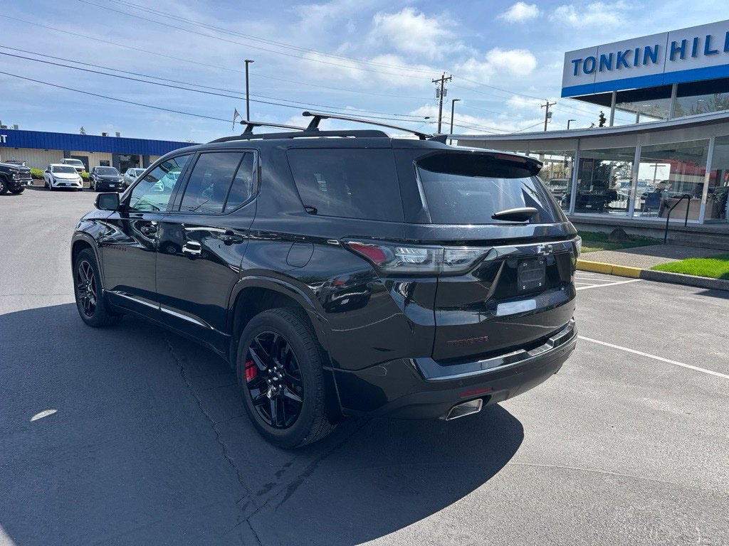 Used 2019 Chevrolet Traverse Premier w/ Redline Edition AWD/4WD image 3