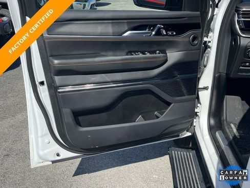 Certified 2024 Jeep Grand Wagoneer Series III w/ Rear Seat Video Group 1 AWD/4WD image 27