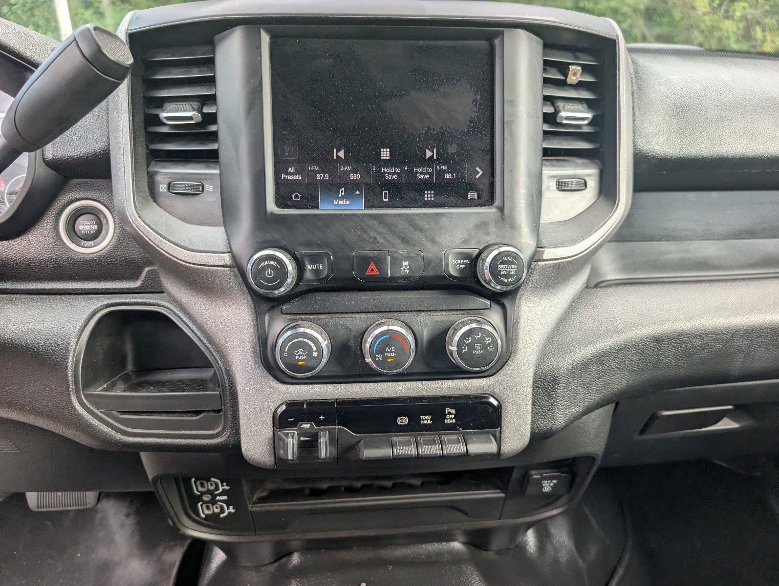 Used 2024 RAM 2500 Tradesman w/ Chrome Appearance Group AWD/4WD image 19