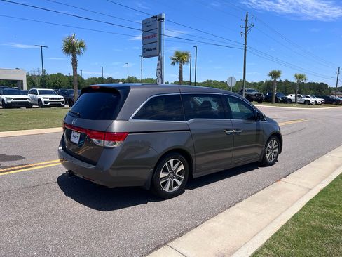 Used 2015 Honda Odyssey Touring image 3