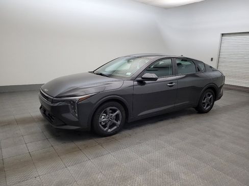 Used 2025 Kia K4 FWD image 2