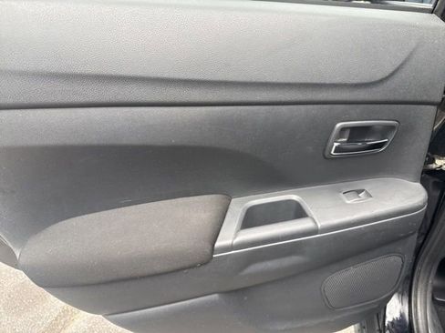 Used 2018 Mitsubishi Outlander Sport ES FWD image 19
