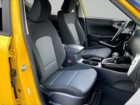 Used 2020 Kia Soul S FWD image 26