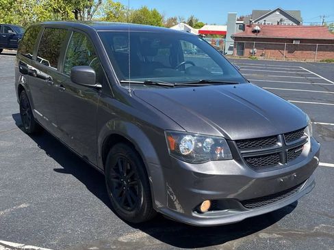 Used 2020 Dodge Grand Caravan GT FWD image 3