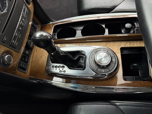 Used 2014 INFINITI QX80 4WD w/ Theater Package image 13