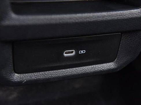 Used 2022 Volkswagen Taos SE AWD/4WD image 23