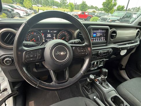 Used 2020 Jeep Wrangler Sport AWD/4WD image 23