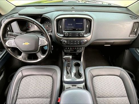 Used 2021 Chevrolet Colorado Z71 w/ Safety Package RWD image 16