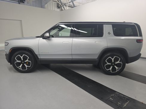 Used 2024 Rivian R1S Adventure Quad AWD/4WD image 2