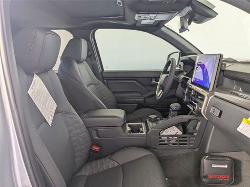 New 2025 Toyota Tacoma TRD Off-Road image 4