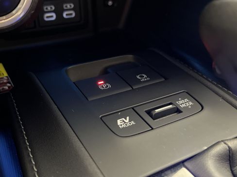 Used 2023 Toyota Venza Limited AWD/4WD image 34