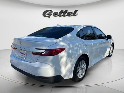 Used 2026 Toyota Camry LE w/ Convenience Package FWD image 5