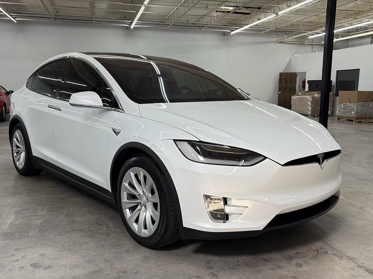 Used 2018 Tesla Model X 75D AWD/4WD image 4