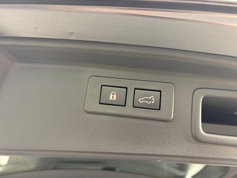 Used 2024 Subaru Forester Touring AWD/4WD image 33