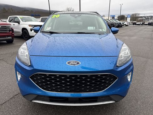 Used 2020 Ford Escape Titanium image 9