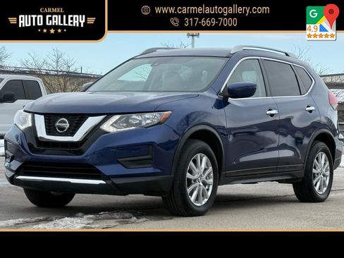 Used 2020 Nissan Rogue SV image 1