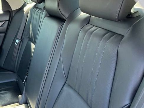 Used 2022 Honda Accord Touring image 9