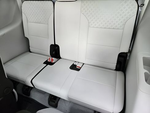 New 2026 GMC Acadia Denali w/ Super Cruise Package FWD image 21
