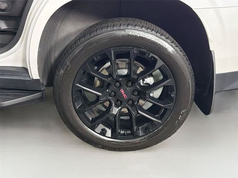 Used 2024 GMC Yukon Denali AWD/4WD image 36