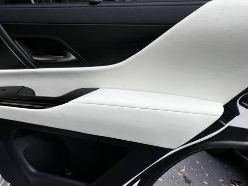 Used 2022 Lexus LX 600 4WD w/ Accessory Package (Z1) image 41