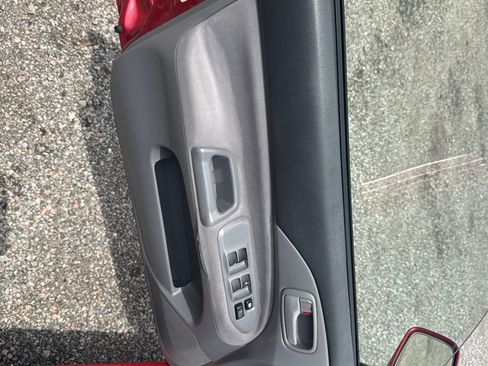 Used 2005 Mitsubishi Lancer ES FWD image 23